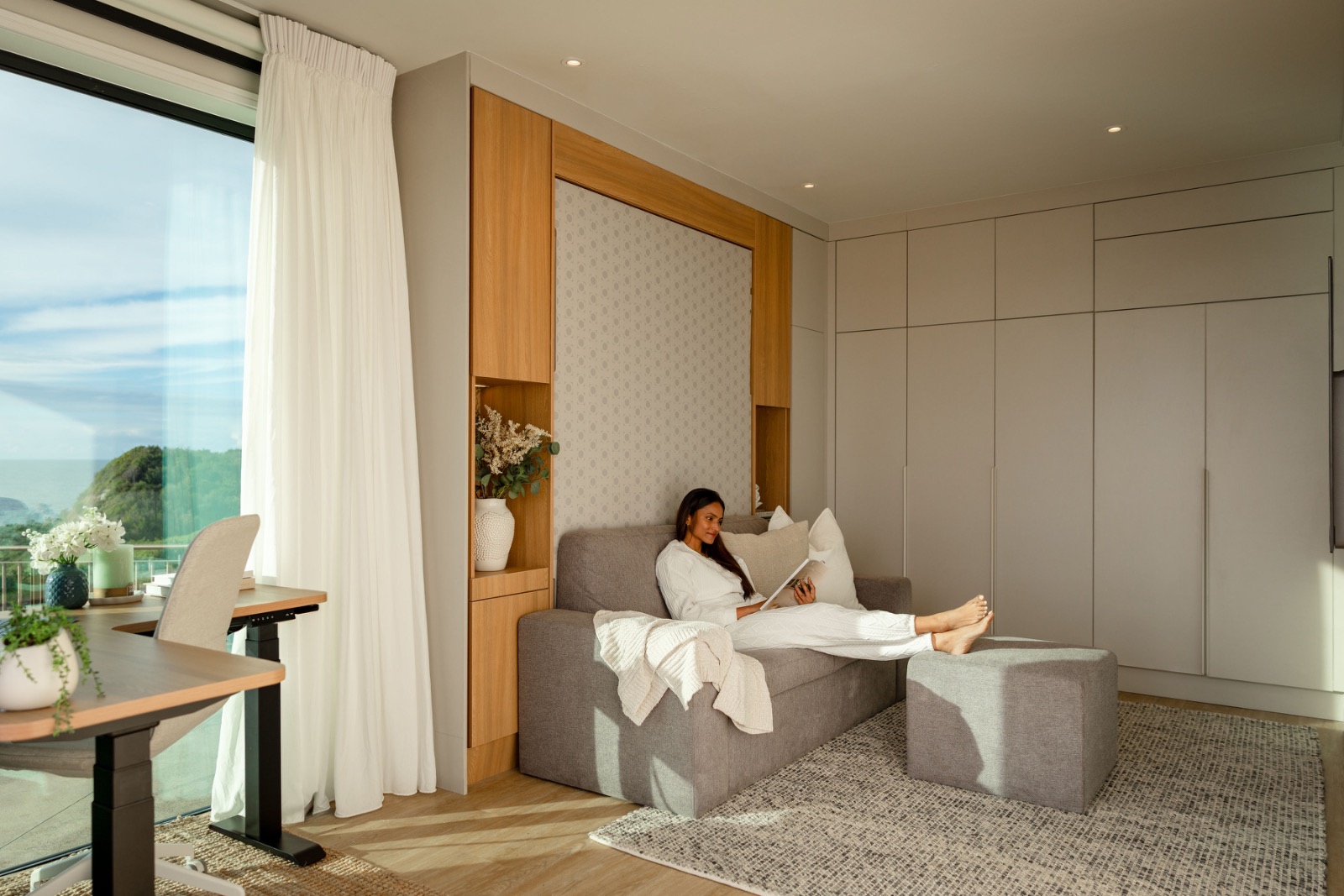OHOME · Lounge · sofa to the view